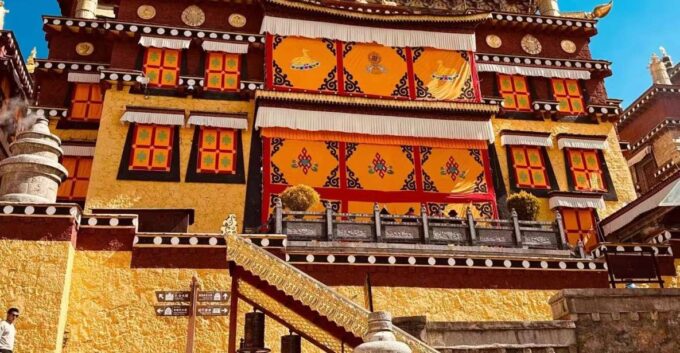 Shangri-La Area Private Day Tour - Frequently Asked Questions
