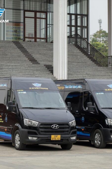 Shared Bus Transfer Between Ha Noi and Ninh Binh - Scenic Route Details
