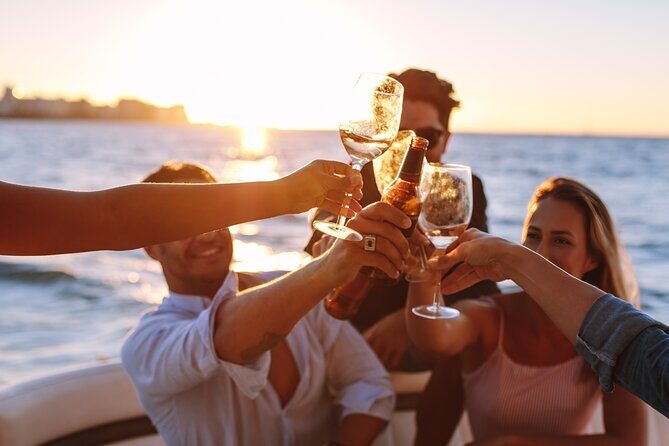Shared Cabo Sunset Cruise with Open Bar and Scenic Views - The Experience: A Closer Look at the Itinerary