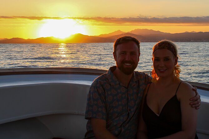 Shared Cabo Sunset Cruise with Open Bar and Scenic Views - Things to Consider