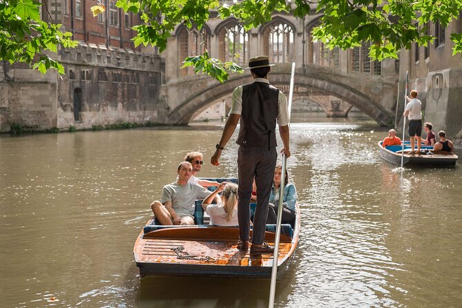 Shared | Cambridge Alumni-Led Walking & Punting Tour W/ Opt Kings College Entry - Logistics