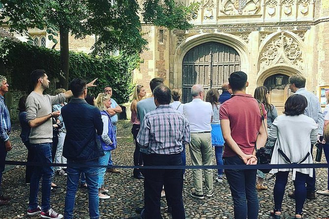 Shared | Cambridge Alumni-Led Walking & Punting Tour W/ Opt Kings College Entry - Meeting Point