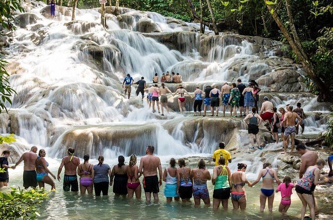 Shared Dunn's River Falls Snorkel Cruise with Music, Open Bar from Runaway Bay - FAQ