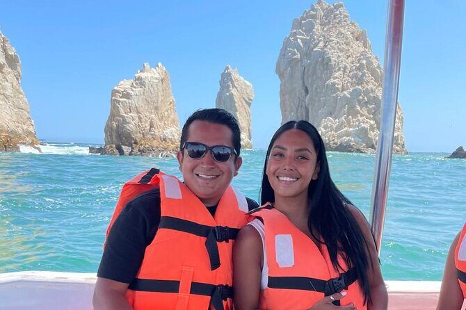 Shared Experience Glass Bottom Boat to the Arch in Cabo San Lucas - An In-Depth Look at the Shared Glass Bottom Boat Experience in Cabo