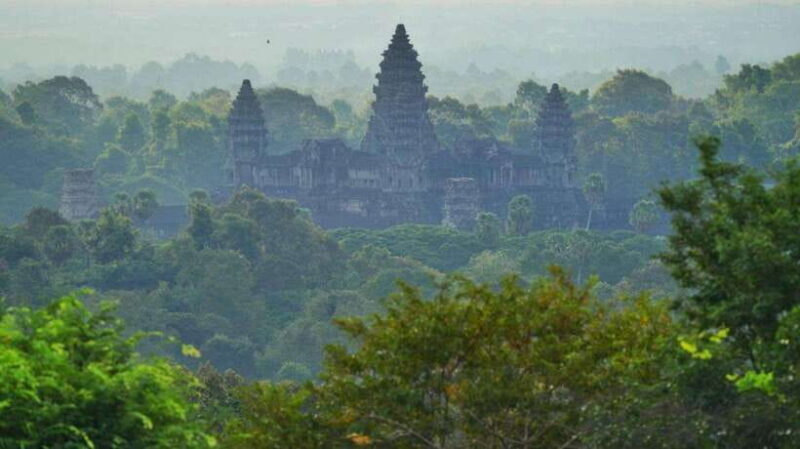 Shared one day tour with Spanish speaking tour guide in Angkor Temple. - What Travelers Say