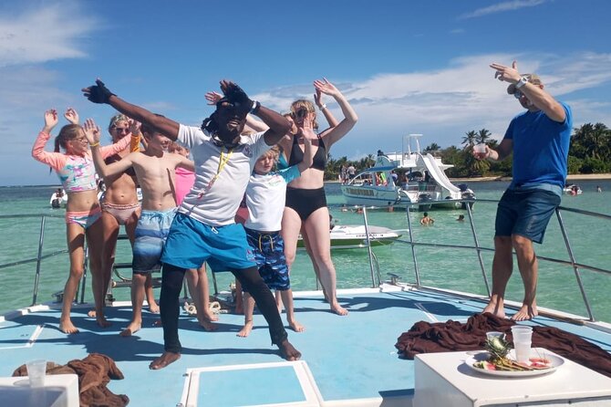 Shared Party Boat Cruise & Snorkel in Wonderful Time in Paradisea - Snorkeling Adventure Awaits