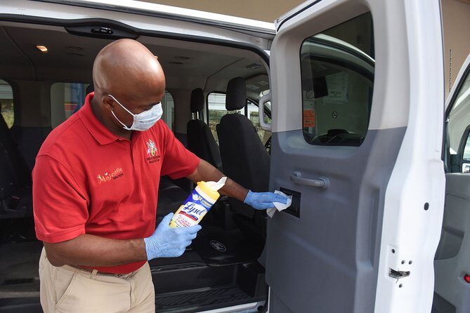 Shared Round Trip Transfer Providenciales Airport to Providenciales Hotels - An In-Depth Look at the Experience