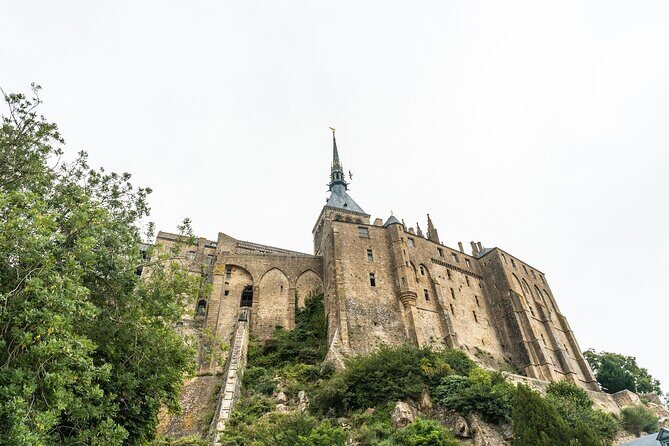Shared the adventure at Mont Saint-Michel Île Médiévale dException - The Abbey of Mont-Saint-Michel: A Masterpiece of Gothic Architecture