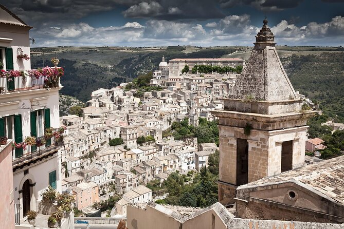 Shared Tour by Minivan or Car From Syracuse to Ragusa, Noto and Modica - Product Code Reference