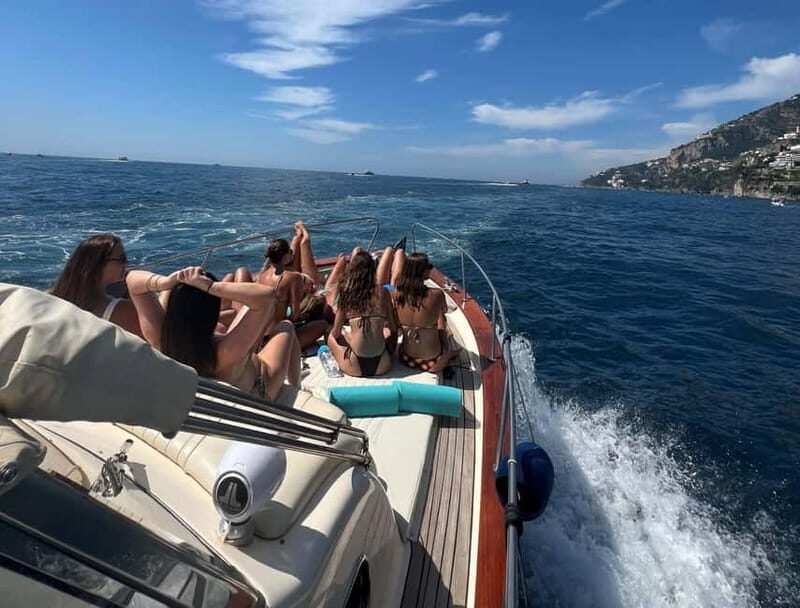 Shared Tour in The Amalfi Coast on our Apreamare 10 - Key Points