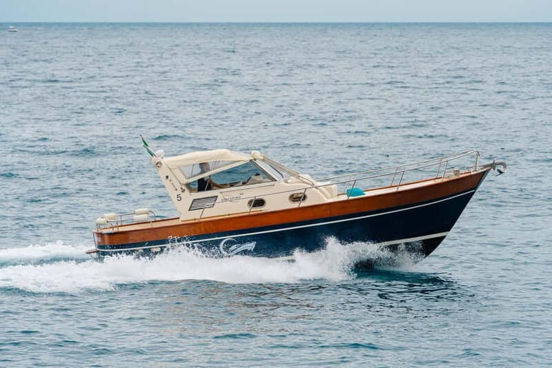 Shared Tour in The Amalfi Coast on our Apreamare 10 - Practical Tips for Your Tour