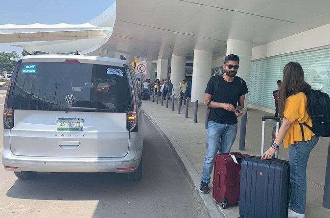 Shared Transfer from Downtown Oaxaca to the Airport - Transportation and Group Dynamics