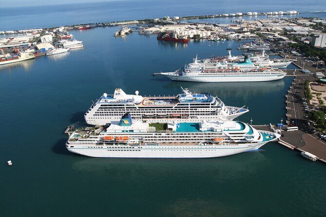 Shared Transfer: Tahiti Airport to Hotel or Cruise Port - The Experience and the Vehicle