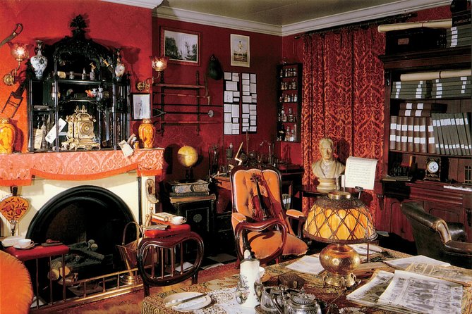 Sherlock Holmes Museum & Westminster Walking Tour - Guided Tour Experience