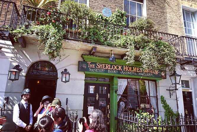 Sherlock Holmes Old London - Very Small Group Walking Tour - Guide Expertise and Reviews