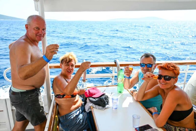 Shipwreck - Blue Lagoon All Inclusive + Trogir Walking Tour - The Experience of the Stops