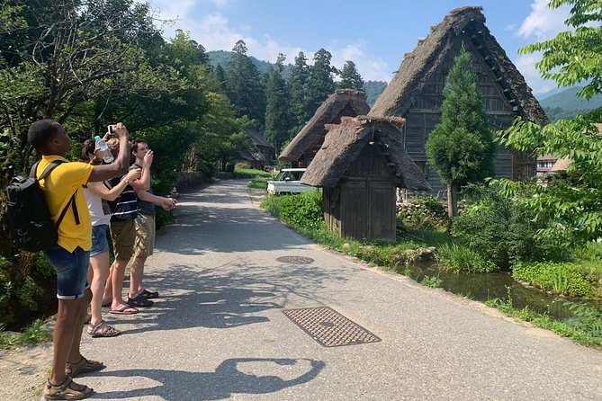Shirakawa-go (UNESCO World Heritage) / Hot Spring (Onsen) / Hiking / 1-day Tour - Key Points