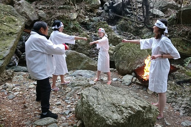 Shirataki Takigyo Waterfall Meditation Experience in Toba - Location and Accessibility