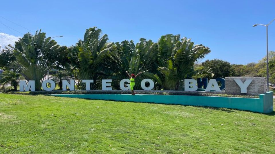 Shopping & Sightseeing Local Guided Tour In Montego Bay - Pickup and Transportation