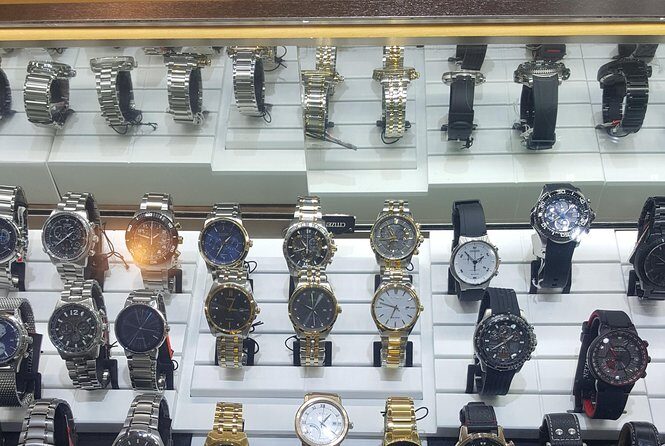 Shopping Tour From Runaway Bay Hotels - Who Would Love This Tour?