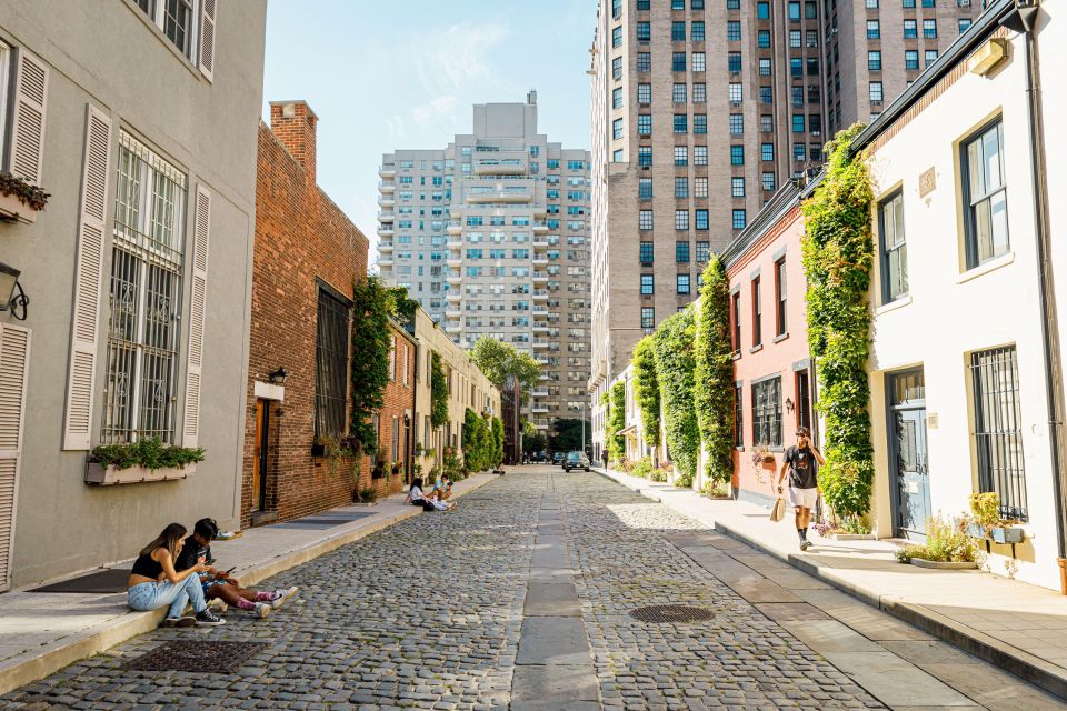 Shopping Tour of Fashion-Rich Soho, New York - Frequently Asked Questions