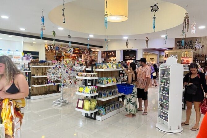 Shopping Tour Punta Cana Larimar Chocolate Cigar Factory souvenir - FAQ