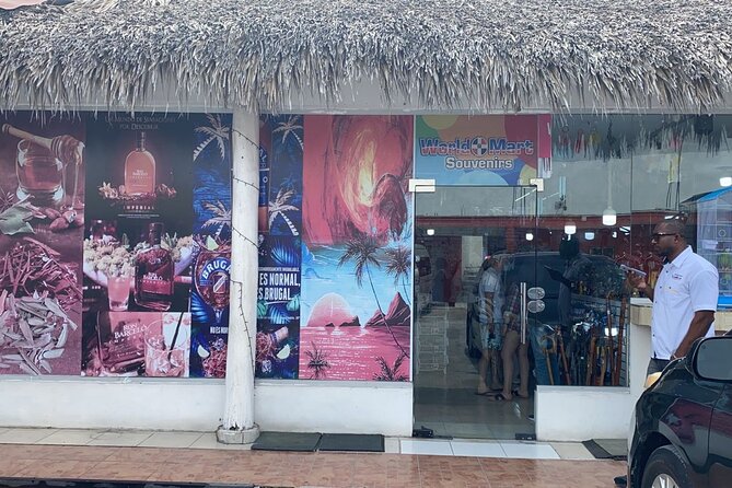Shopping Tour Punta Cana With Private Transportation - Operating Hours