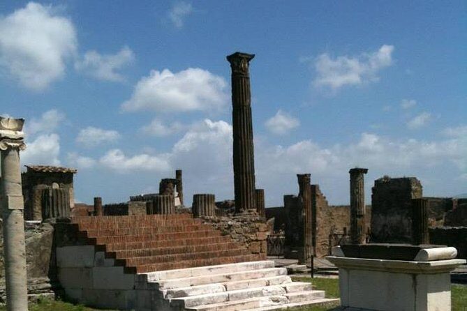 Shore excursion Guided Tour of Pompeii Ruins and Sorrento with a Farmhouse Lunch - Free Time in Sorrento