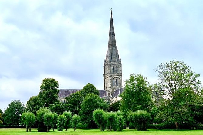 Shore Excursion Stonehenge & Salisbury Cathedral (Magna Carta) - Inclusions and Exclusions