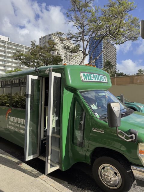 Shuttle to Premium Discount Shopping on Oahu - Highlights of the Outlet