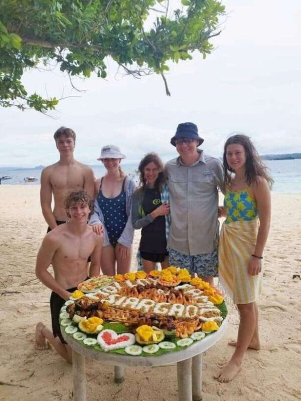 Siargao:Tri Island Hopping Naked Island, Daku, Guyam w/Lunch - An In-Depth Look at the Siargao Tri-Island Tour