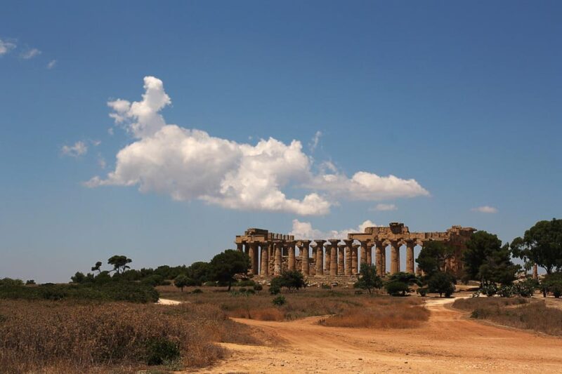 Sicily: Segesta Ticket, Shuttle Service & City Audio Tour - Tour Highlights and Experience
