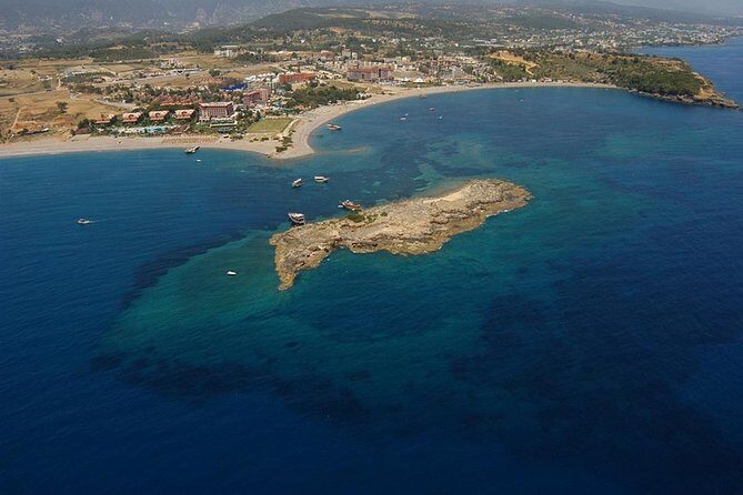 Side: Dolphin Island Boat Tour with Foam Party and Lunch - The Experience: What Travelers Are Saying