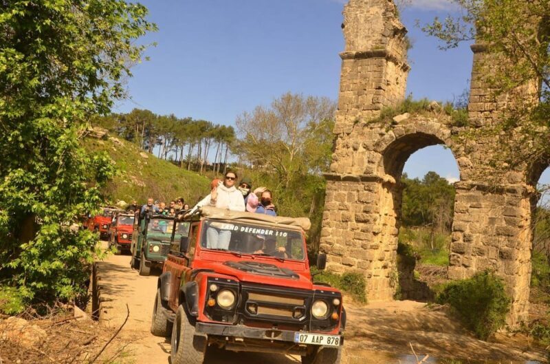 Side Green Canyon Off-Road Jeep Safari Adventure with Lunch - A Practical Introduction to the Tour