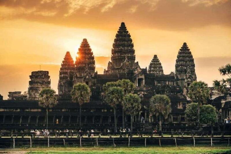 Siem Reap: 1-Day Angkor Wat Sunrise Tour in Spanish - Key Points