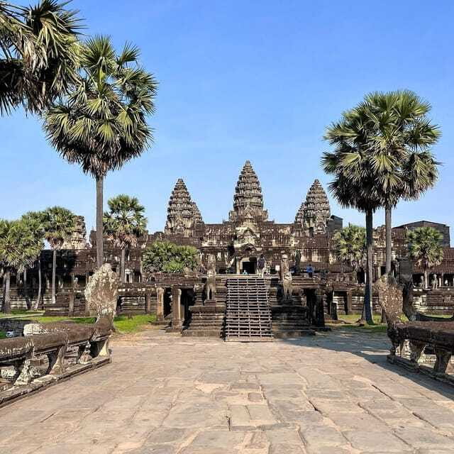Siem Reap: 1-Day Group Tour of Angkor in Spanish with Expert Tour Guide - FAQ