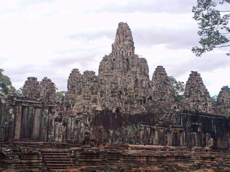 Siem Reap: Angkor Wat and Banteay Srei Temple Day Tour - Key Points