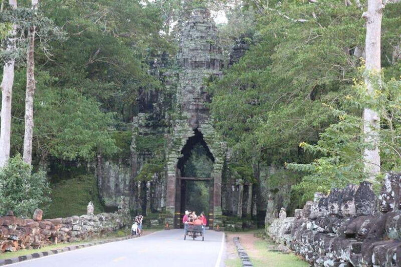 Siem Reap: Angkor Wat and Floating Village Day Tour - Introduction: Unlocking the Wonders of Angkor and Tonle Sap