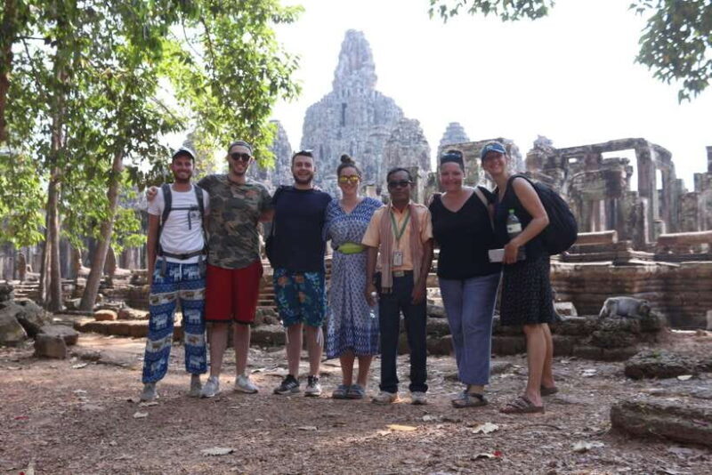 Siem Reap Angkor Wat Full Day Private Guide Tour - Southern Gate of Angkor Thom: Tonle Om Gate