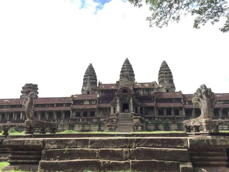 Siem Reap: Angkor Wat Half-Day Trip with Local Guide - An In-Depth Look at the Tour