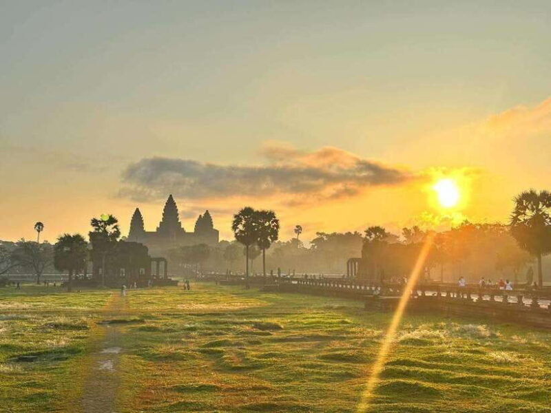 Siem Reap: Angkor Wat Sunrise Small-Group Day Tour - Key Points