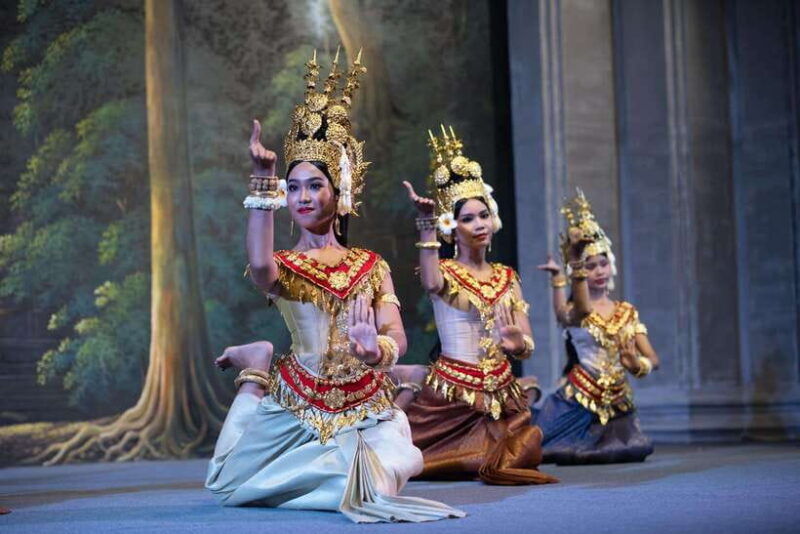 Siem Reap: Apsara Show Including Dinner & Hotel Pickup - Key Points
