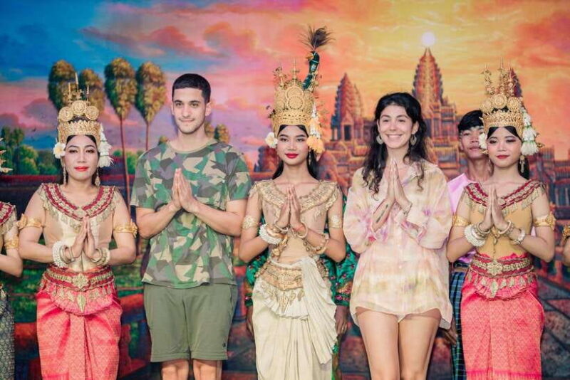 Siem Reap: Dinner and Traditional Show with Hotel Transfer - Key Points