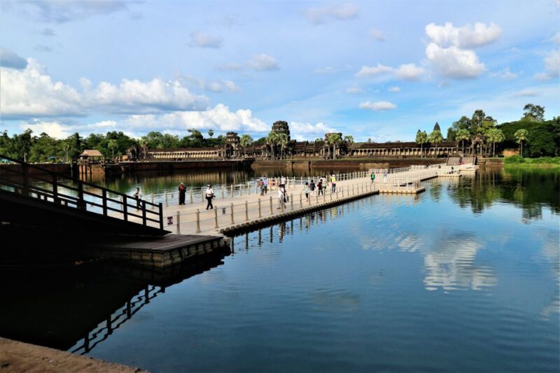 Siem Reap: Personalized Angkor Wat Sunrise Tour by Tuk-Tuk - What to Expect and Prepare
