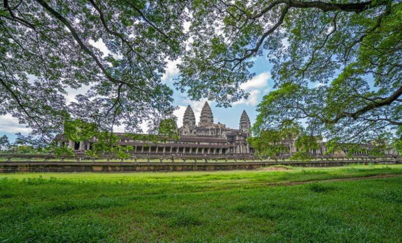 Siem Reap: Personalized Explore Angkor Temples - Exploring Angkor Thom and Its Marvels