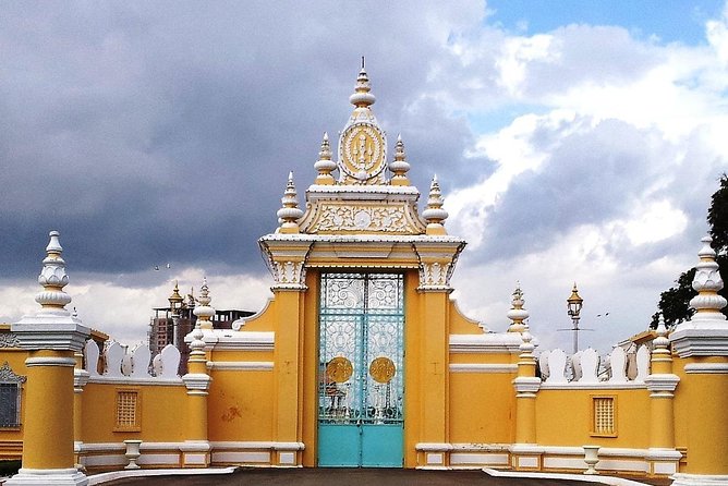 Siem Reap to Phnom Penh by Private Car or Minivan - Key Considerations for Passengers