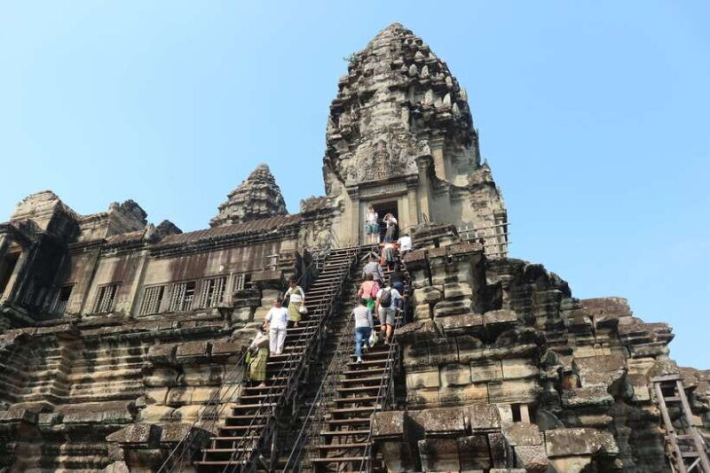 Siem Reap: Ultimate Angkor Wat Offbeat Experience by Jeep - A Unique Way to Visit Angkor Wat