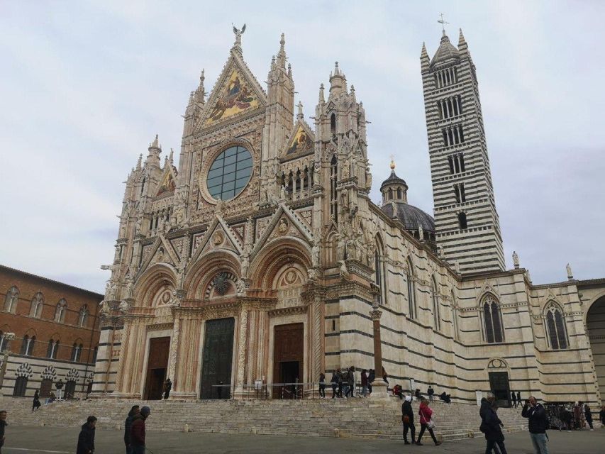 Siena and San Gimignano Tour by Shuttle From Lucca or Pisa - Meeting Point and Accessibility
