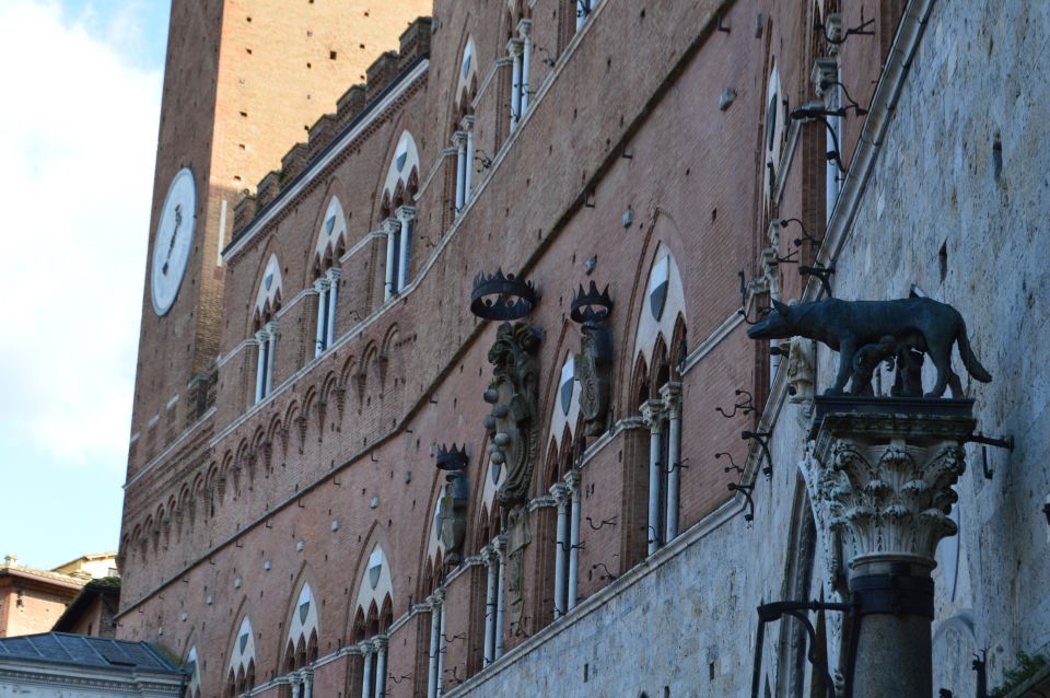 Siena: Civic Museum Private Tour - Simone Martini Frescoes