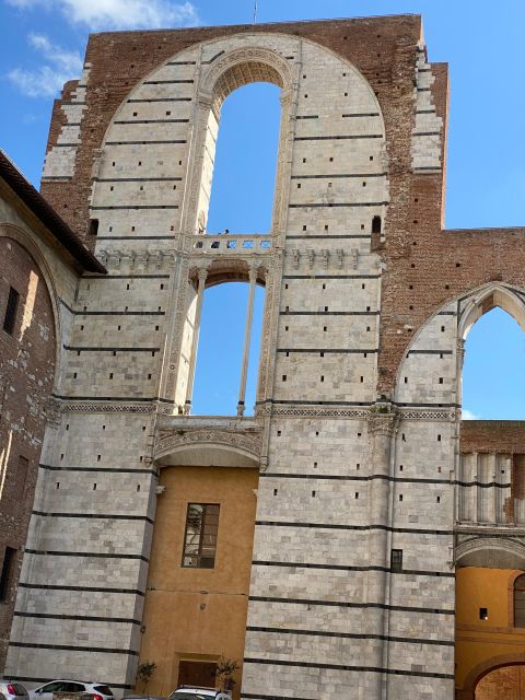 Siena: Private Tour of the Treasure Chest of Tuscany - Encountering the Palio Horse Race
